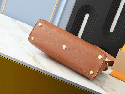 Louis Vuitton M22925 Vendôme MM