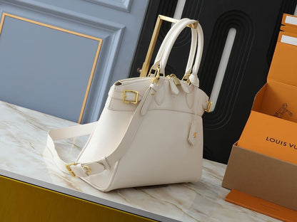 Louis Vuitton M23061 Vendôme MM