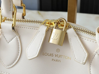 Louis Vuitton M23061 Vendôme MM