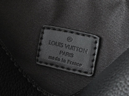 Louis Vuitton M12618 Pulse Wearable Wallet