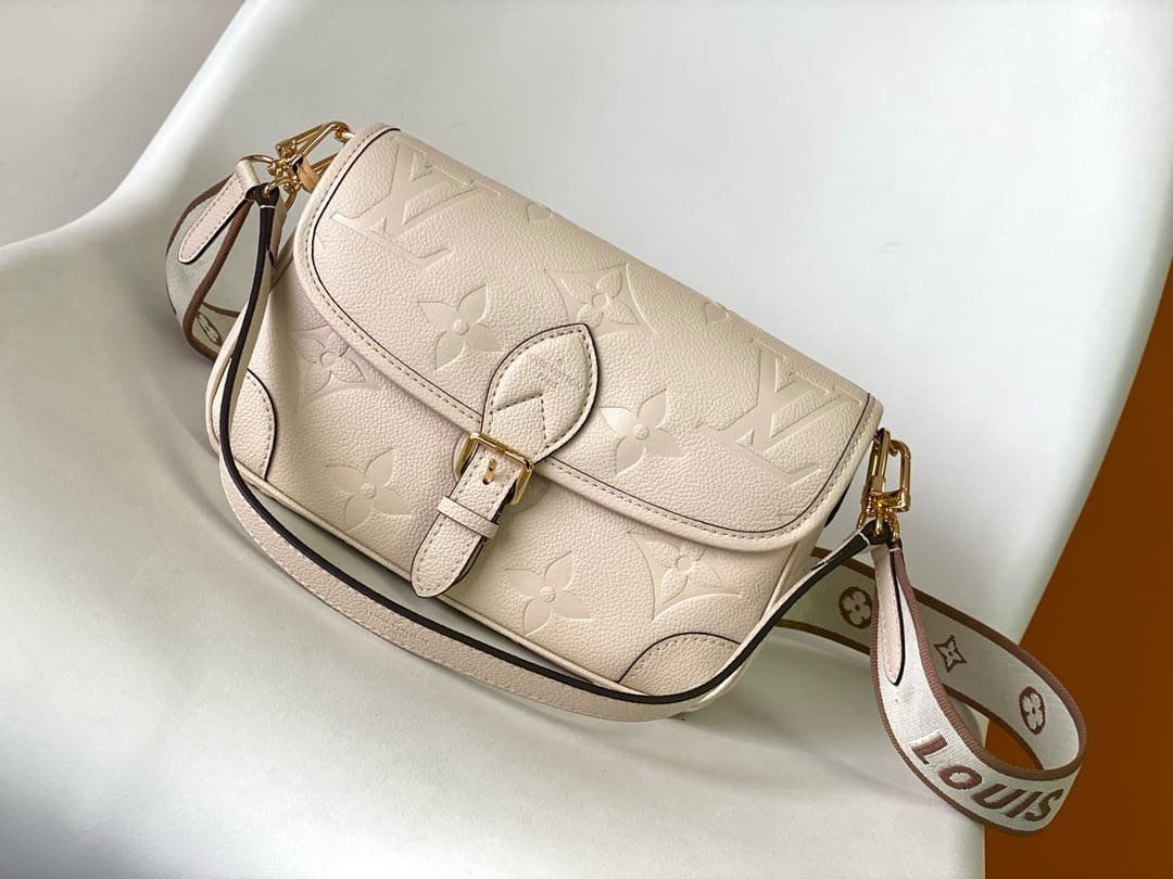 Louis Vuitton M46388 Diane