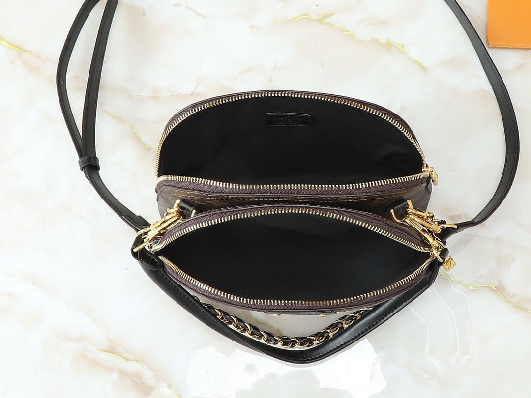 Louis Vuitton M12996 Be Alma