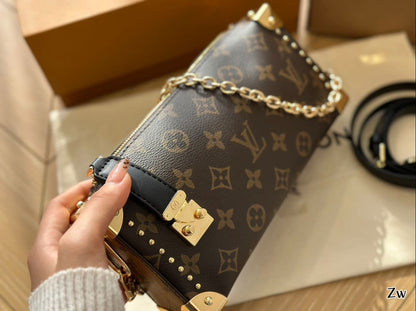 Louis Vuitton M13147 Slim Trunk