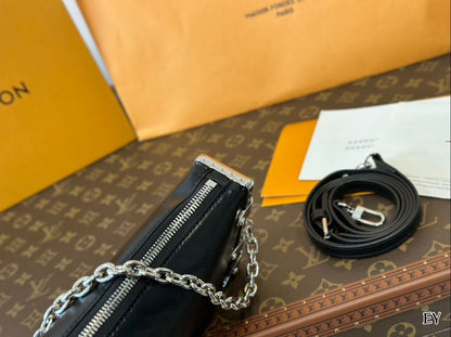 Louis Vuitton M25445 Slim Trunk