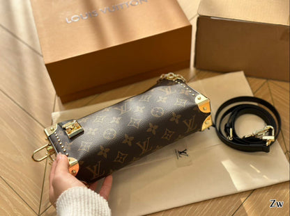 Louis Vuitton M13147 Slim Trunk