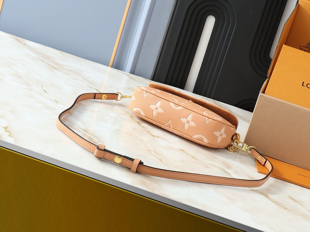 Lousi Vuitton M12758 Wallet On Chain Ivy