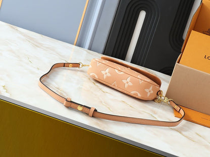 Lousi Vuitton M12758 Wallet On Chain Ivy