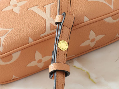 Lousi Vuitton M12758 Wallet On Chain Ivy