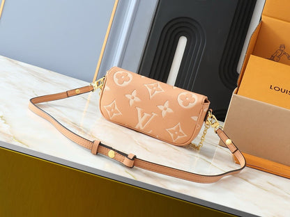 Lousi Vuitton M12758 Wallet On Chain Ivy