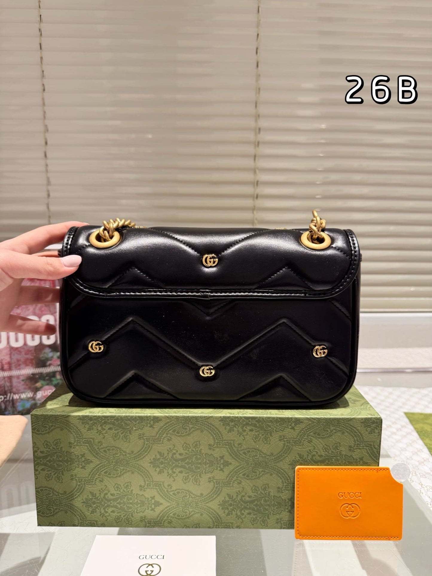 GUCCI MARMONT SMALL SHOULDER BAG BLACK