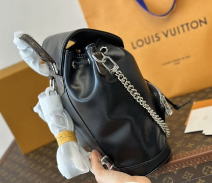 Louis Vuitton M12587 Montsouris Vibe PM