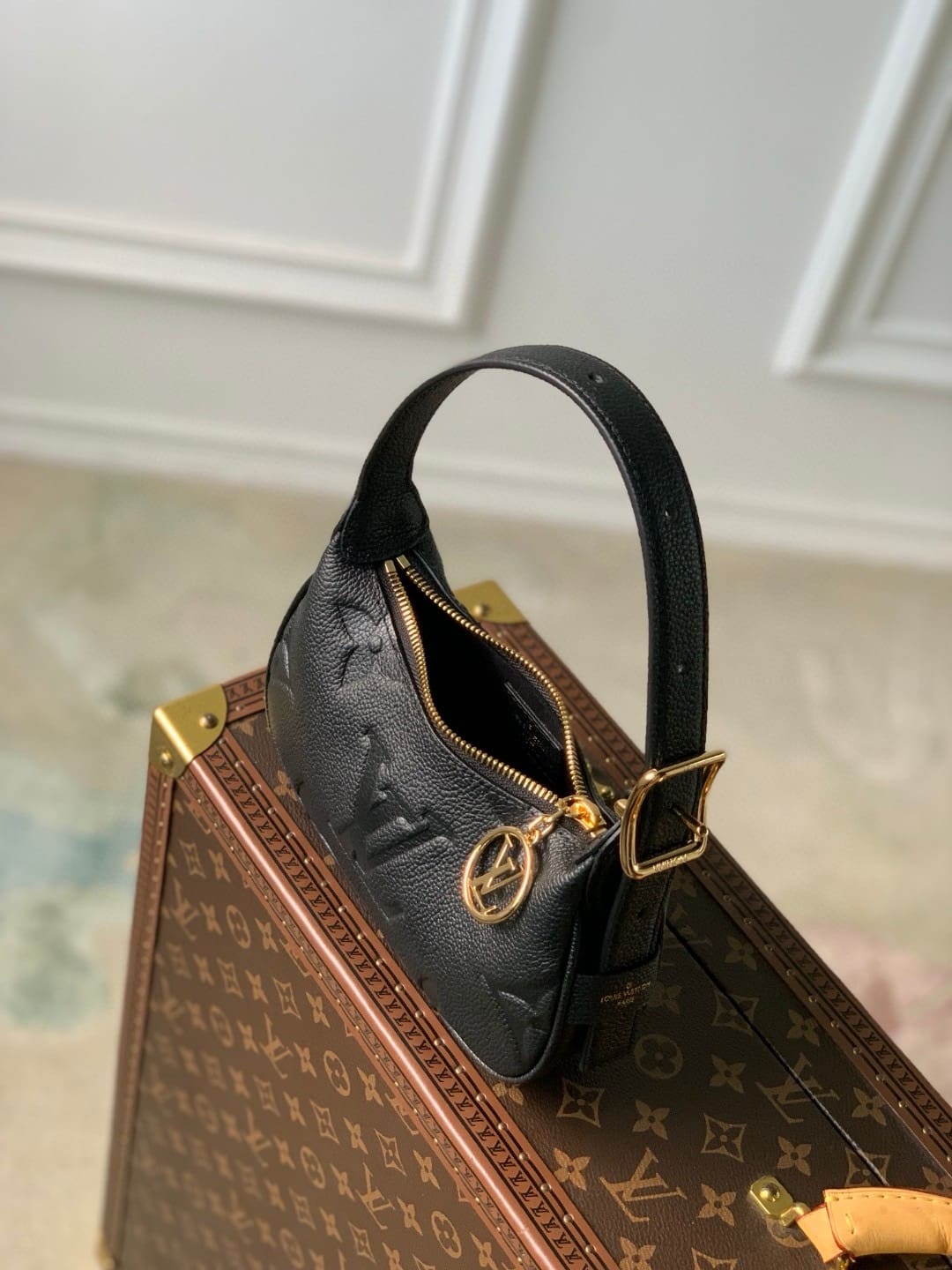 Louis Vuitton M82391 Mini Moon