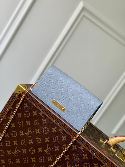 Louis Vuitton M83233 Wallet On Chain Lily