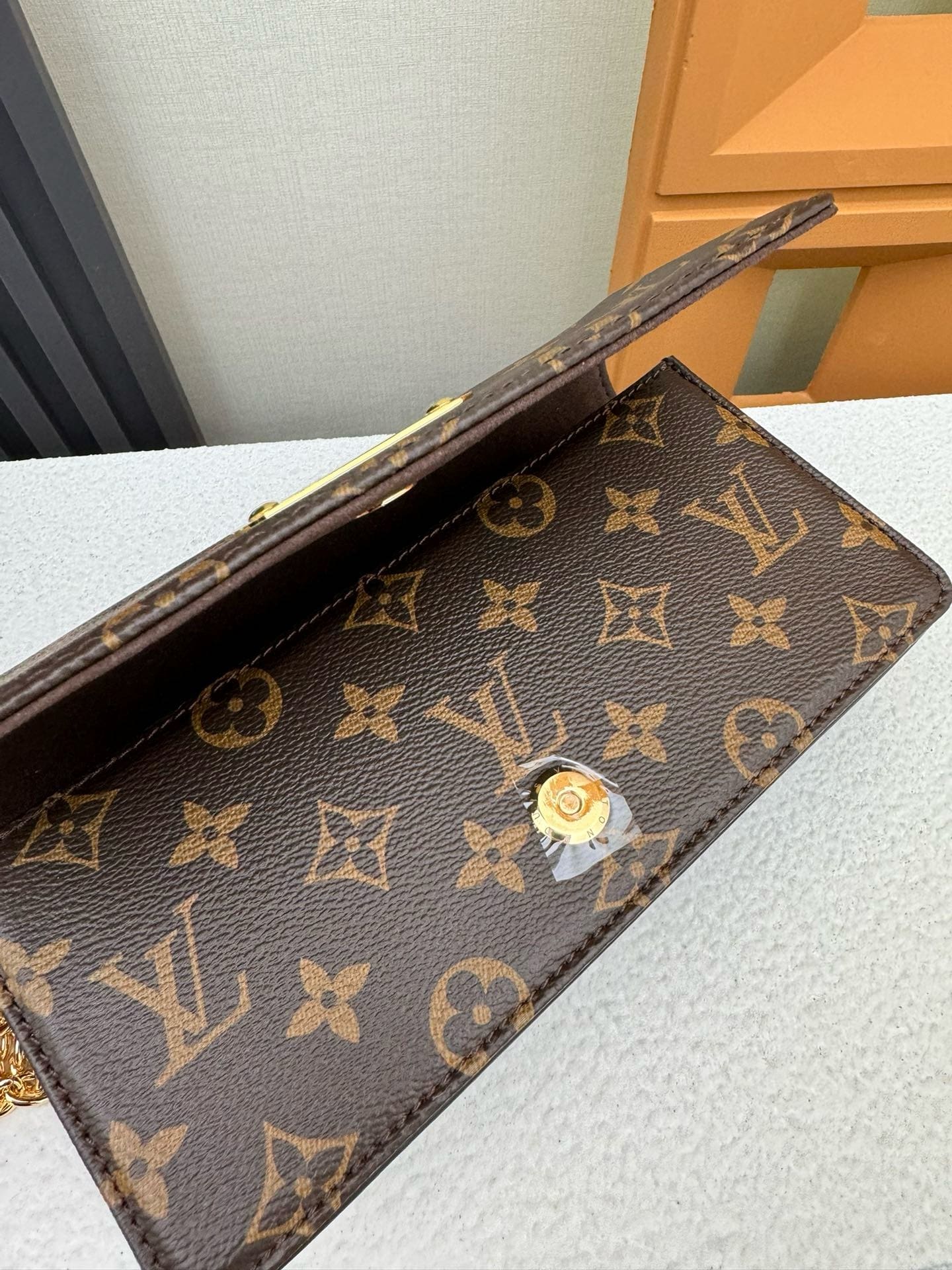 Louis Vuitton M82509 Wallet On Chain Lily