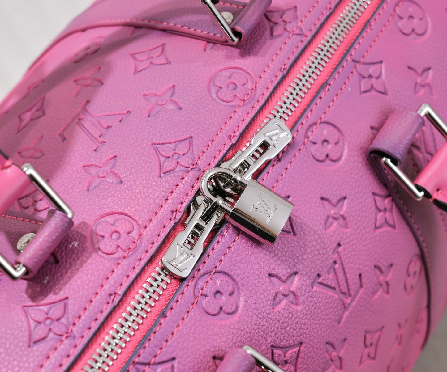 Louis Vuitton Taurillon Illusion Keepall Bandouliere 50 Bleu Rose