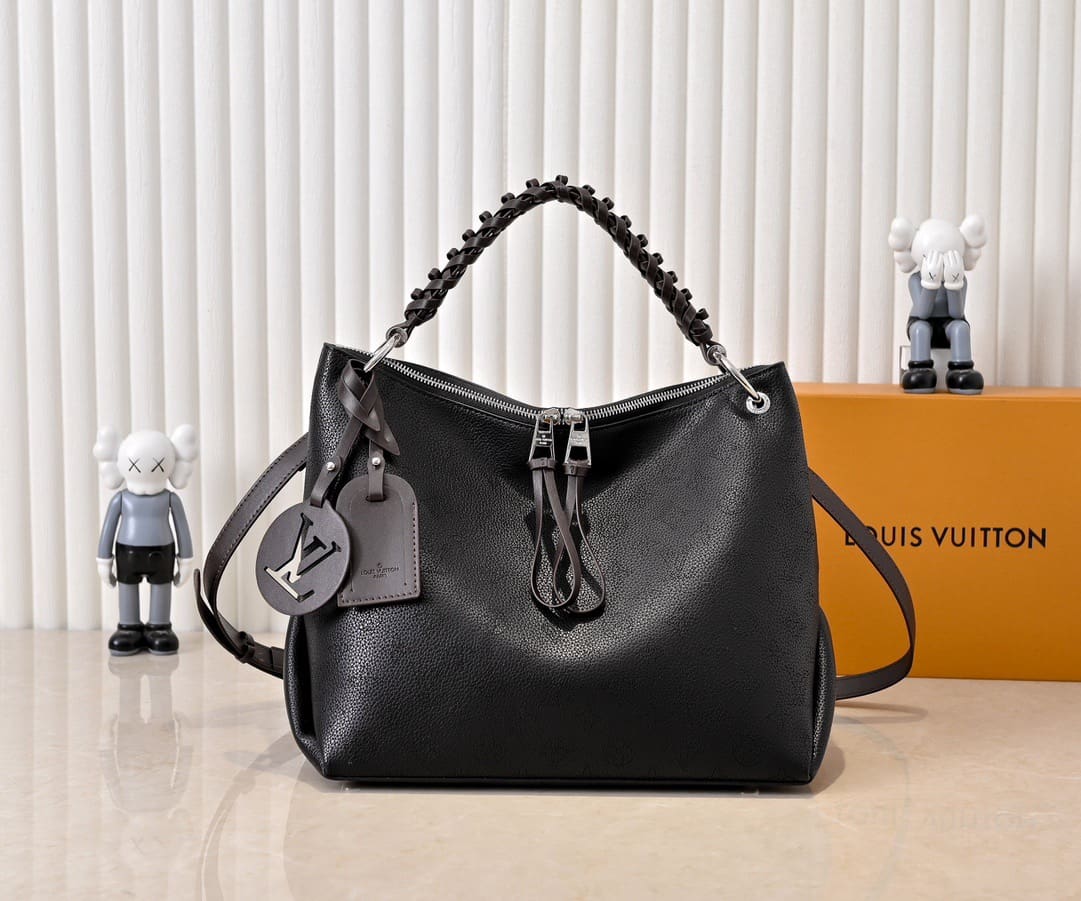 Louis Vuitton M56073 Beaubourg Hobo MM