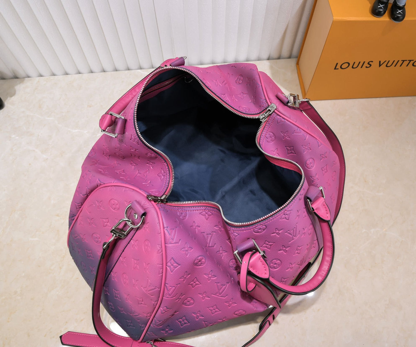 Louis Vuitton Taurillon Illusion Keepall Bandouliere 50 Bleu Rose