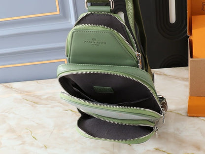 Louis Vuitton M11702 Avenue Slingbag