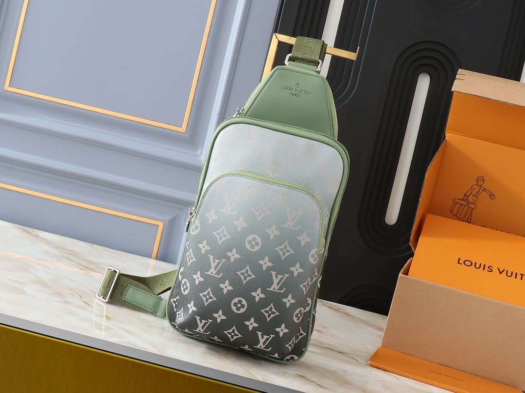 Louis Vuitton M11702 Avenue Slingbag