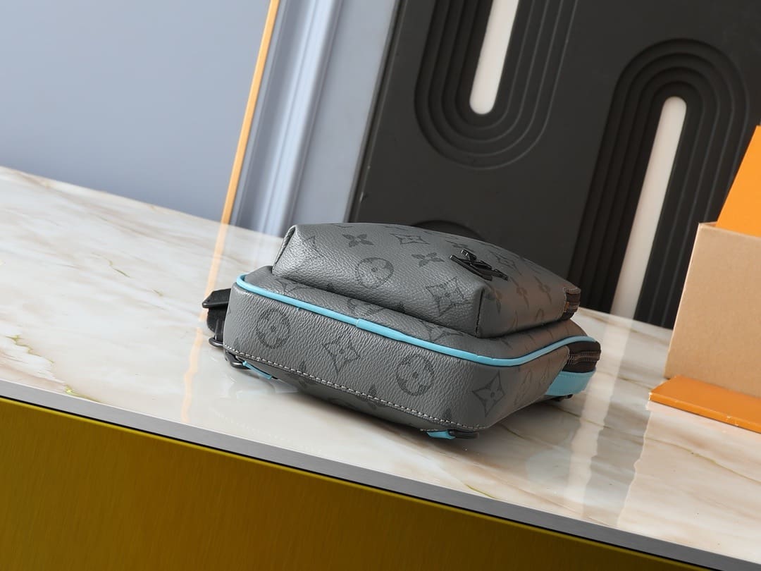 Louis Vuitton M11703 Avenue Slingbag PM