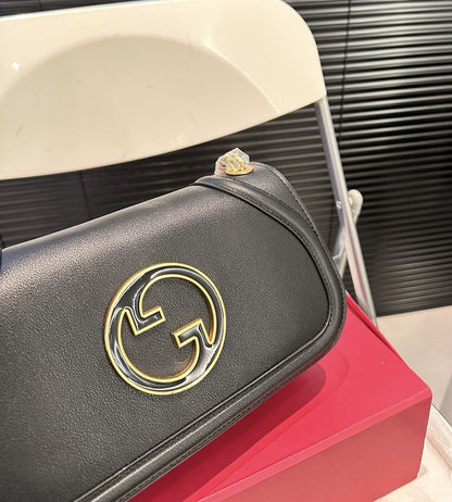 Gucci Blondie small shoulder bag