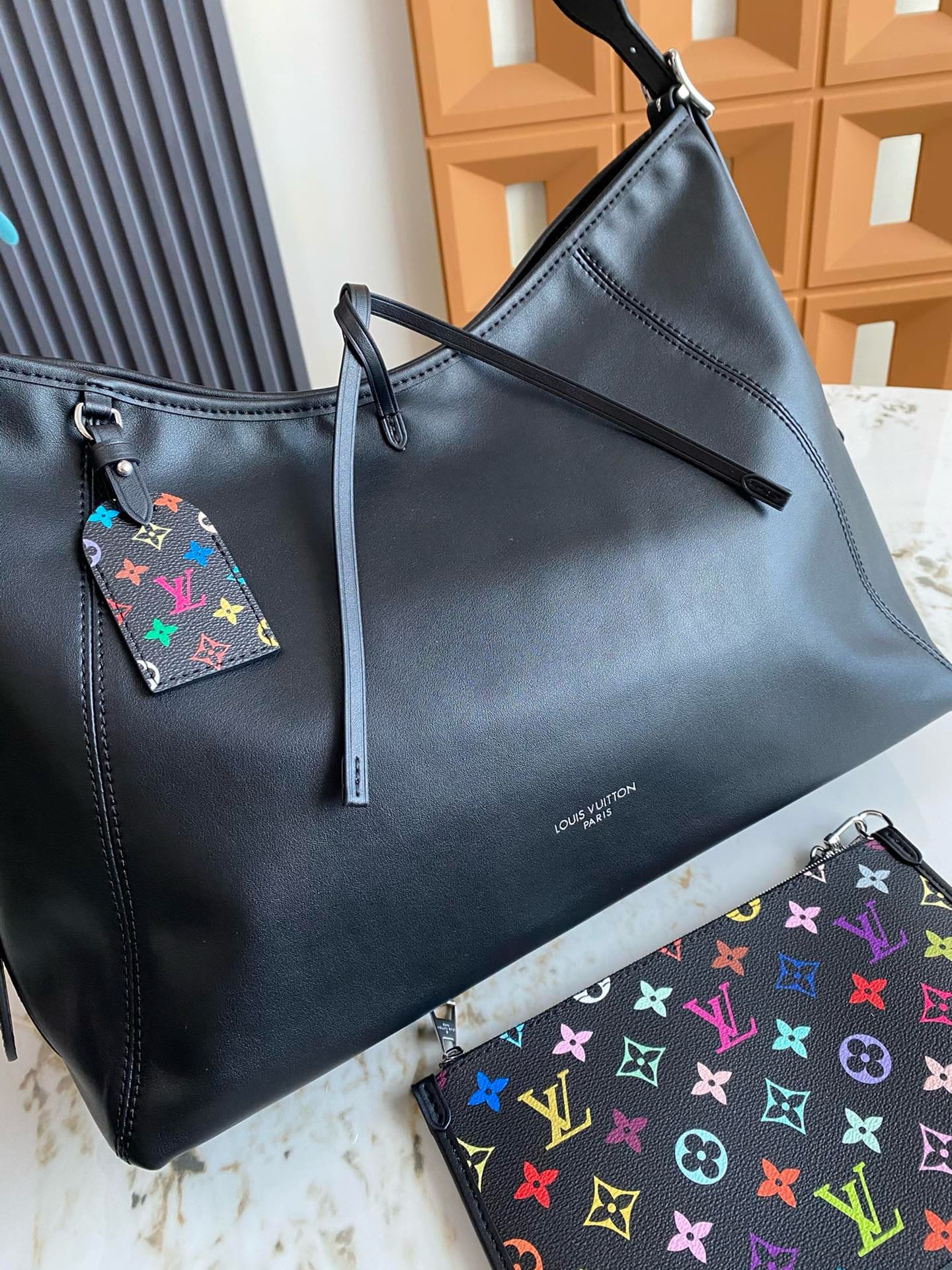 Louis Vuitton M13105 LV x TM CarryAll Vibe MM