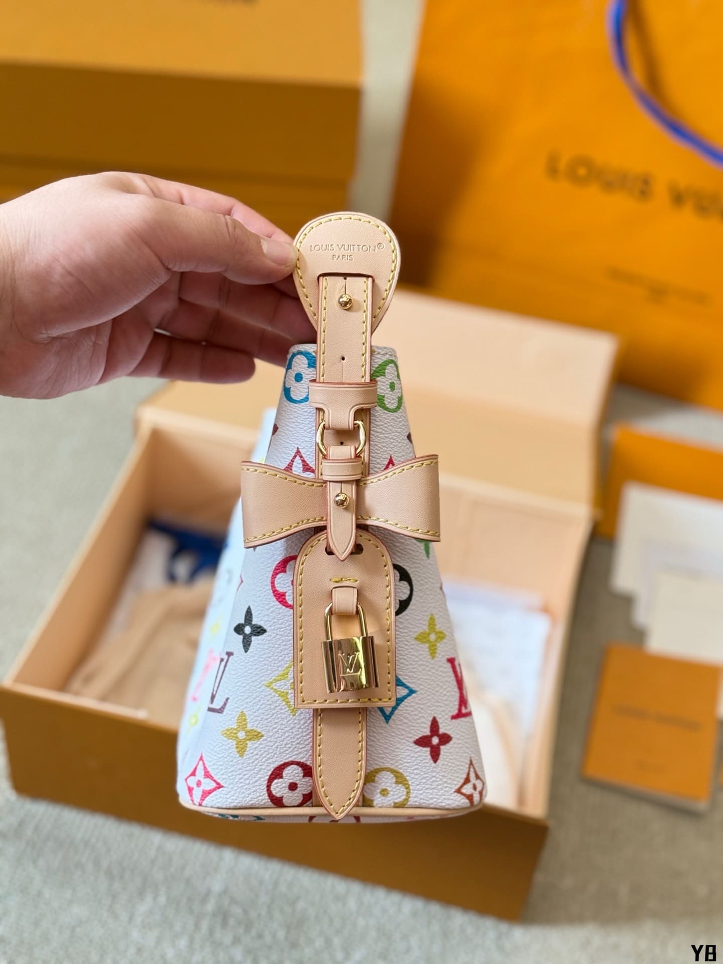 Louis Vuitton M13089 LV x TM All In BB