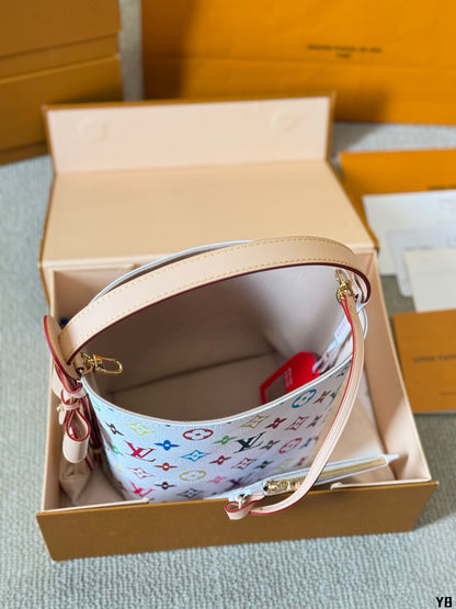 Louis Vuitton M13089 LV x TM All In BB