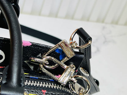 Louis Vuitton M13260 LV x TM OnTheGo East West Chain