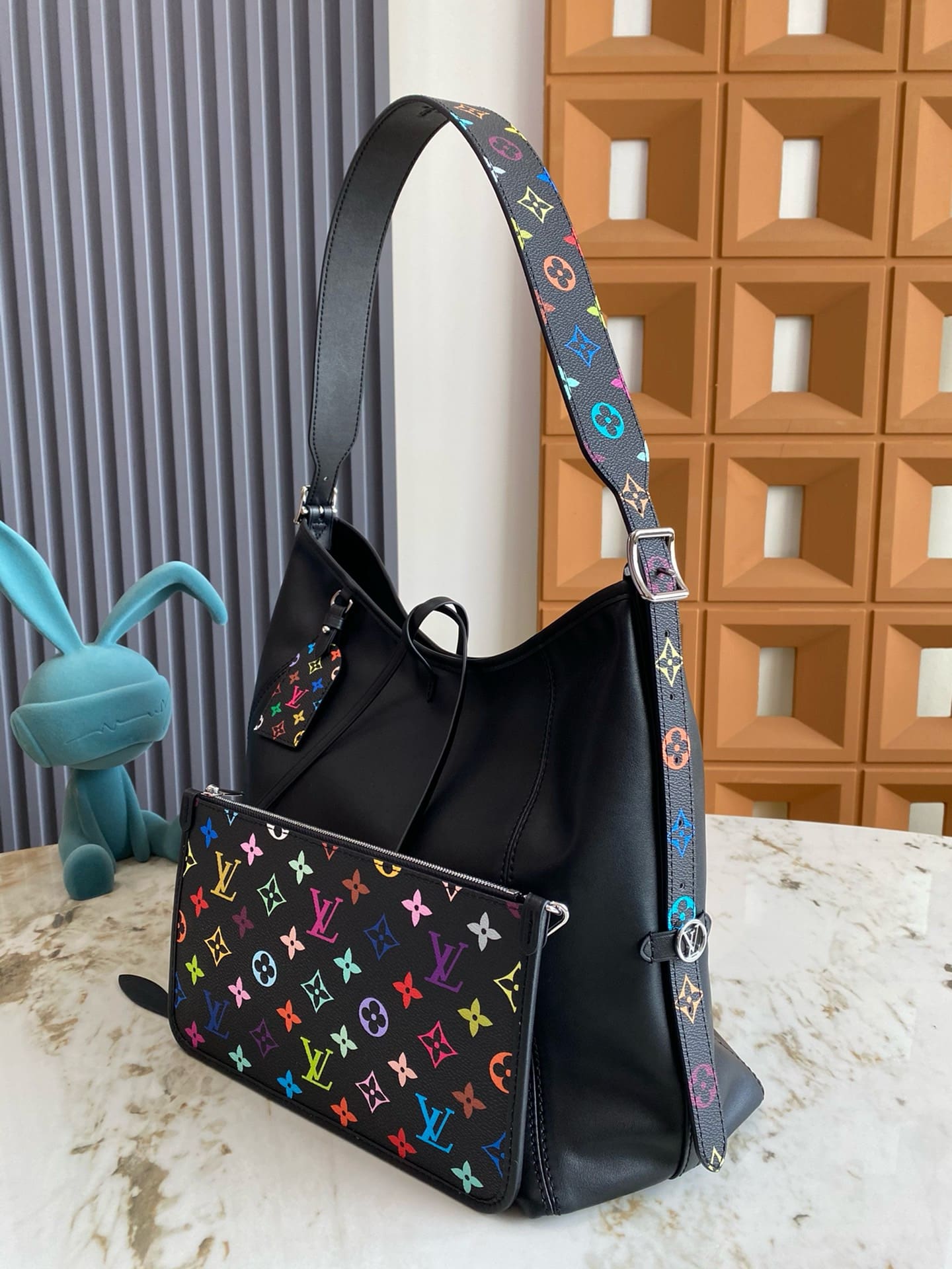 Louis Vuitton M13105 LV x TM CarryAll Vibe MM