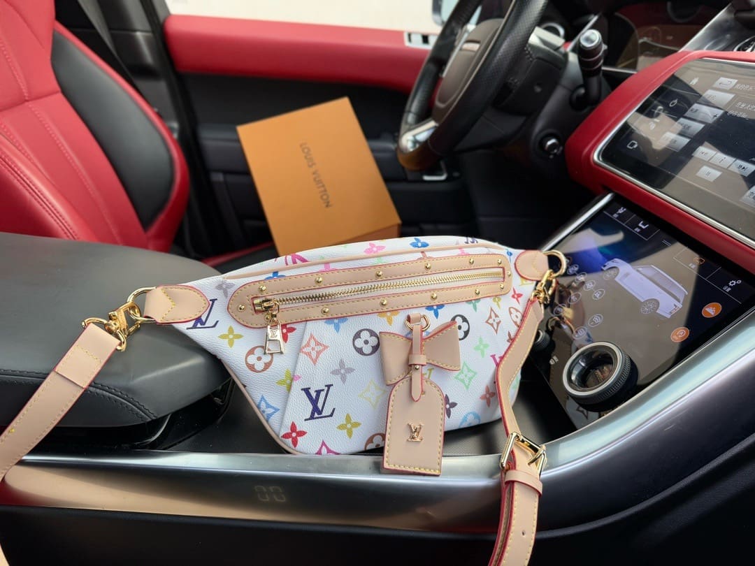 Louis Vuitton M13660 LV x TM High Rise