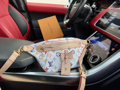 Louis Vuitton M13660 LV x TM High Rise