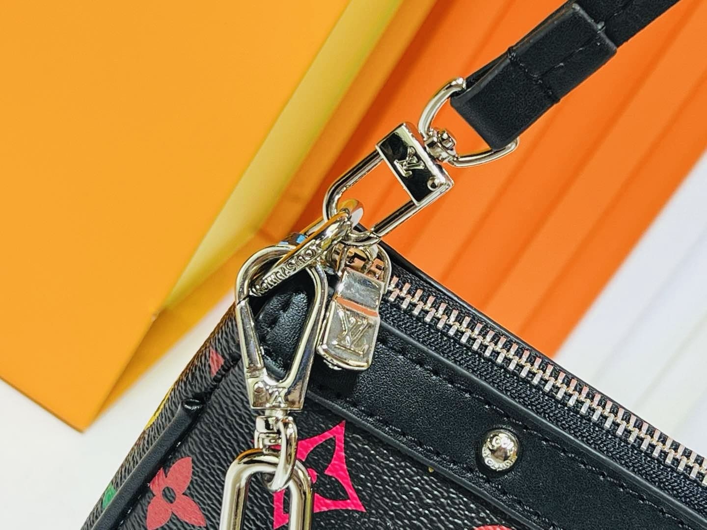 Louis Vuitton M13663 LV x TM Pochette Accessoires