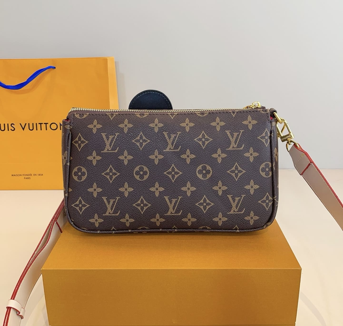Louis Vuitton M13440 LV x TM Pochette Accessoires