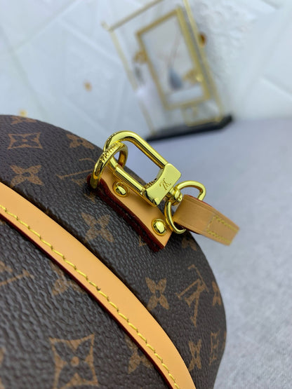 Louis Vuitton PETITE BOITE CHAPEAU