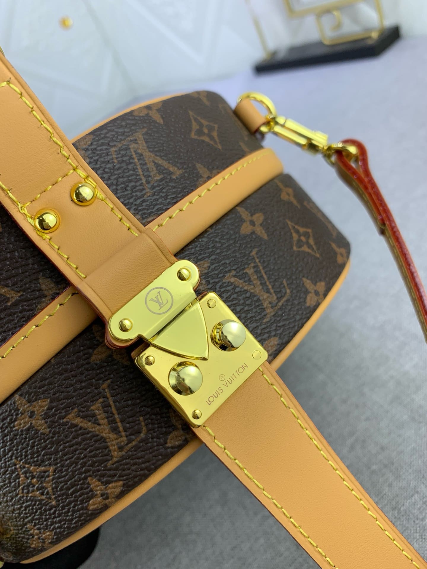 Louis Vuitton PETITE BOITE CHAPEAU