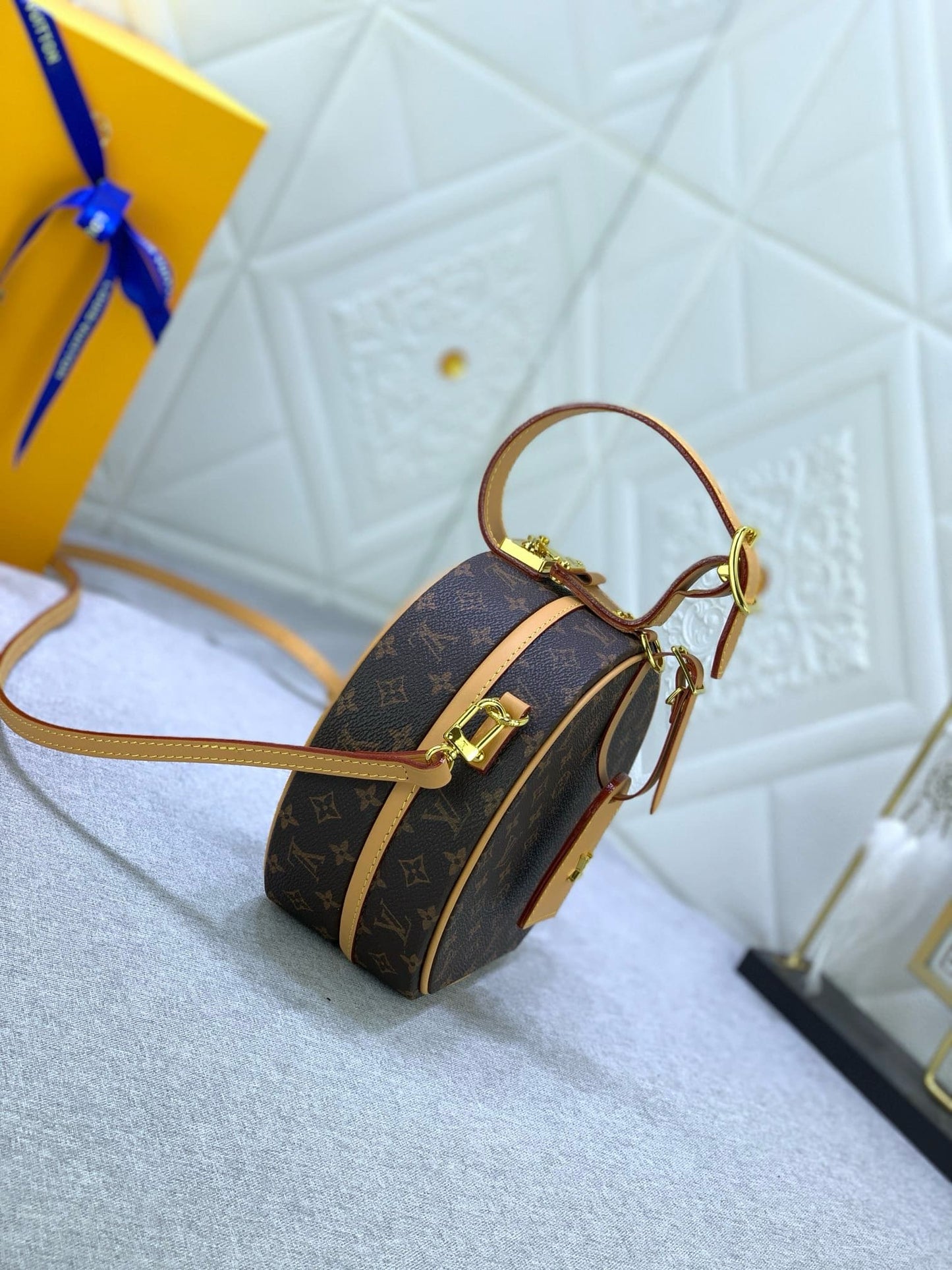 Louis Vuitton PETITE BOITE CHAPEAU