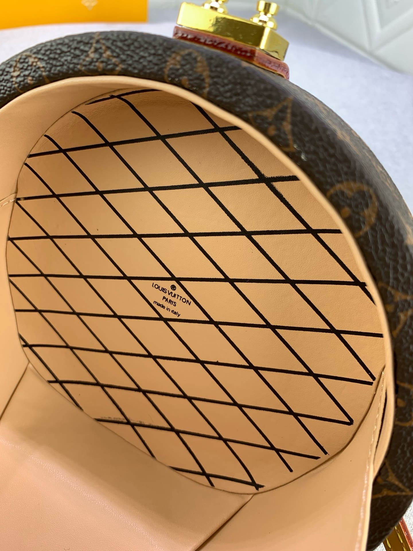 Louis Vuitton PETITE BOITE CHAPEAU