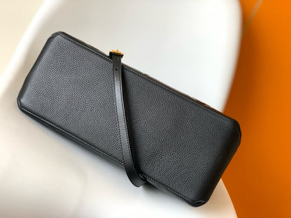 Louis Vuitton M45811 Grand Palais