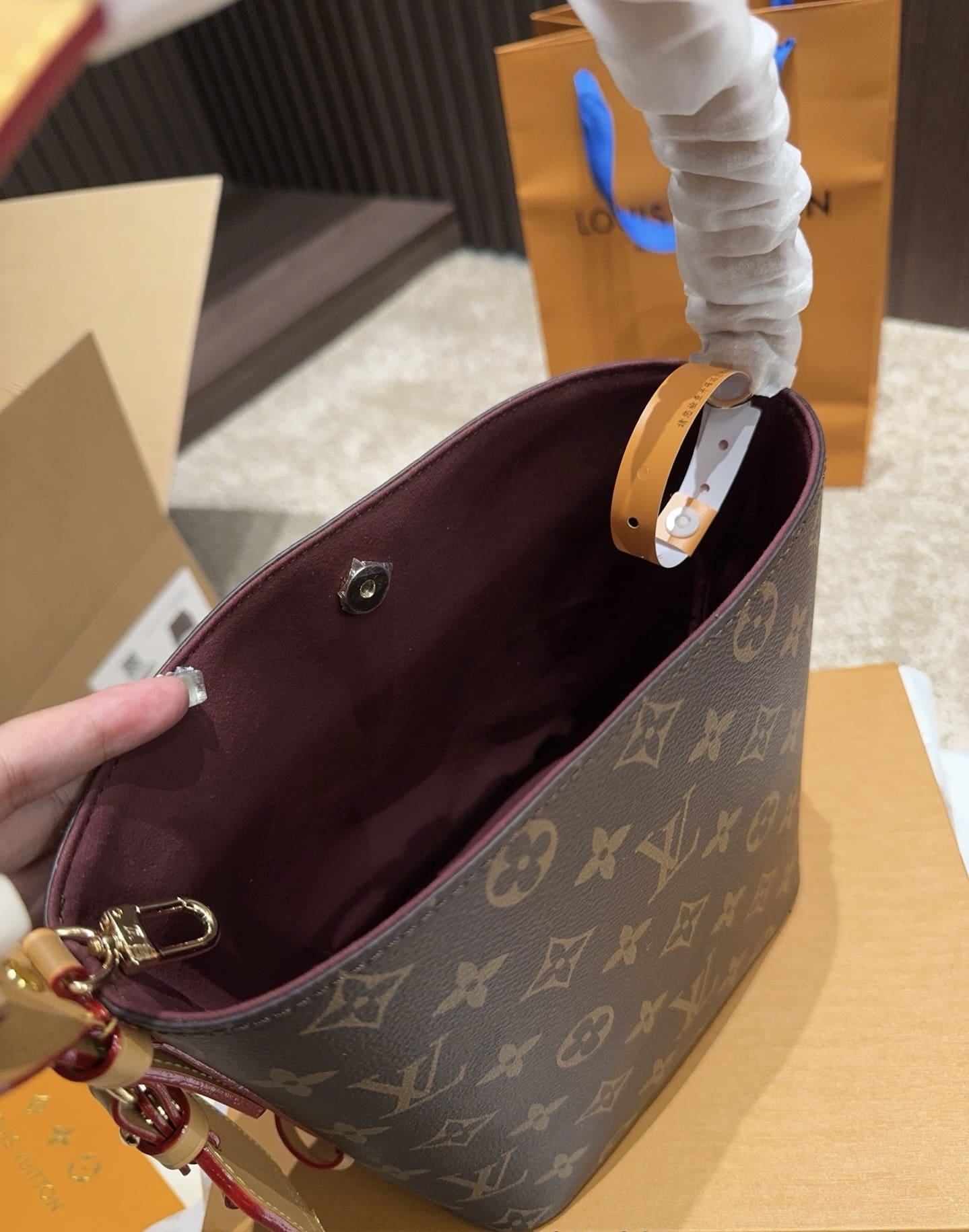 Louis Vuitton M12925 All In BB