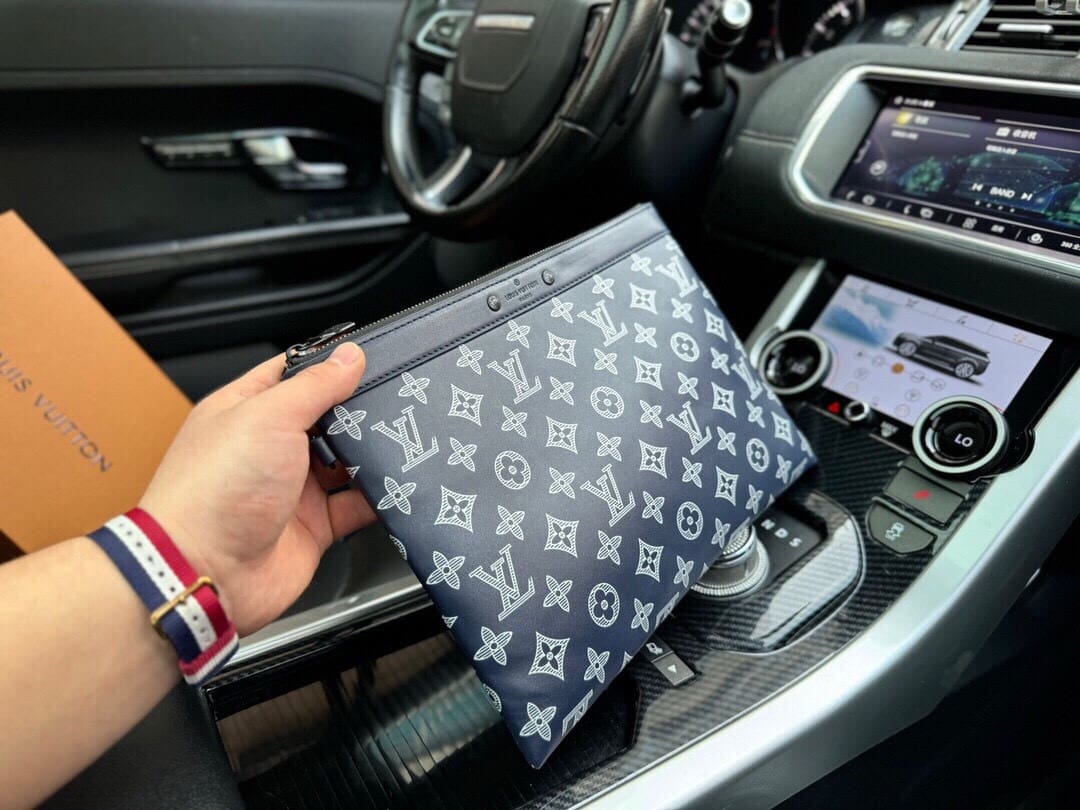 Louis Vuitton M83382 Pochette To-Go