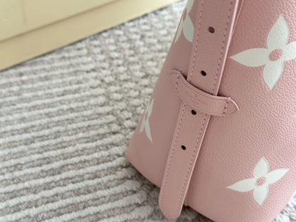 Louis Vuitton M14209 CarryAll PM