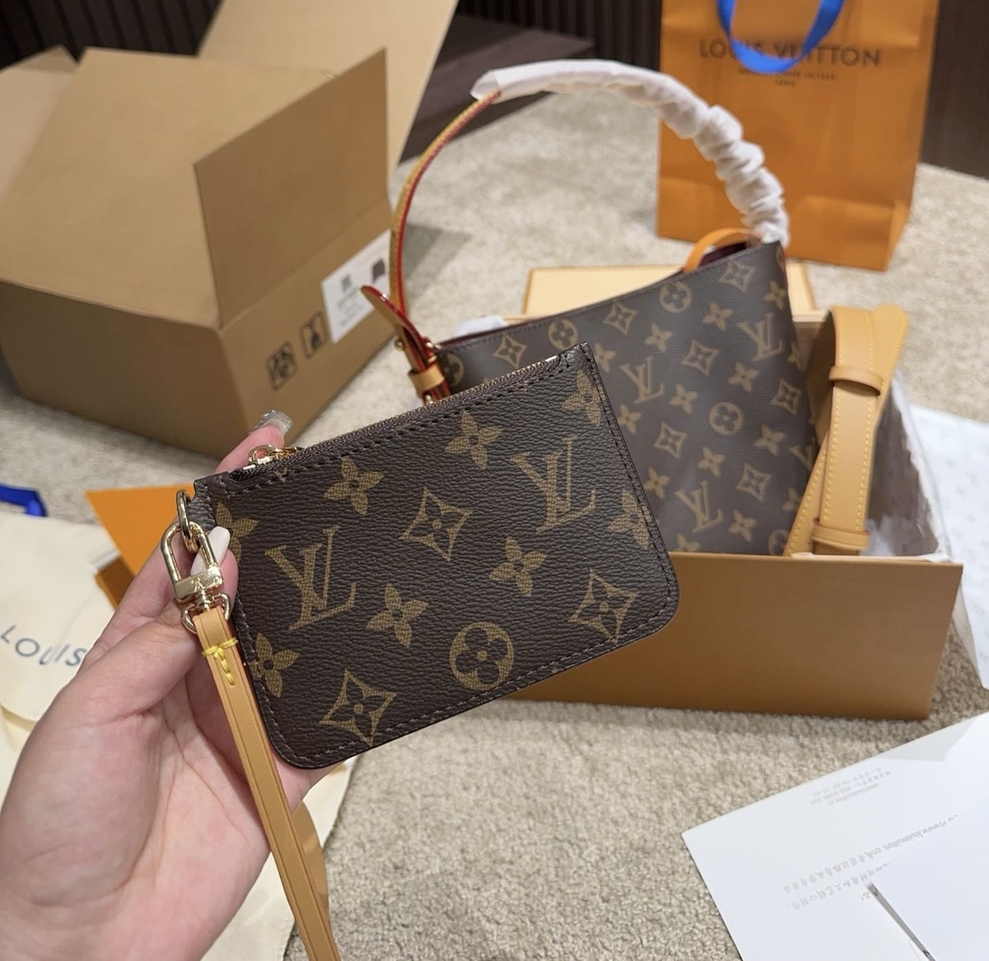 Louis Vuitton M12925 All In BB