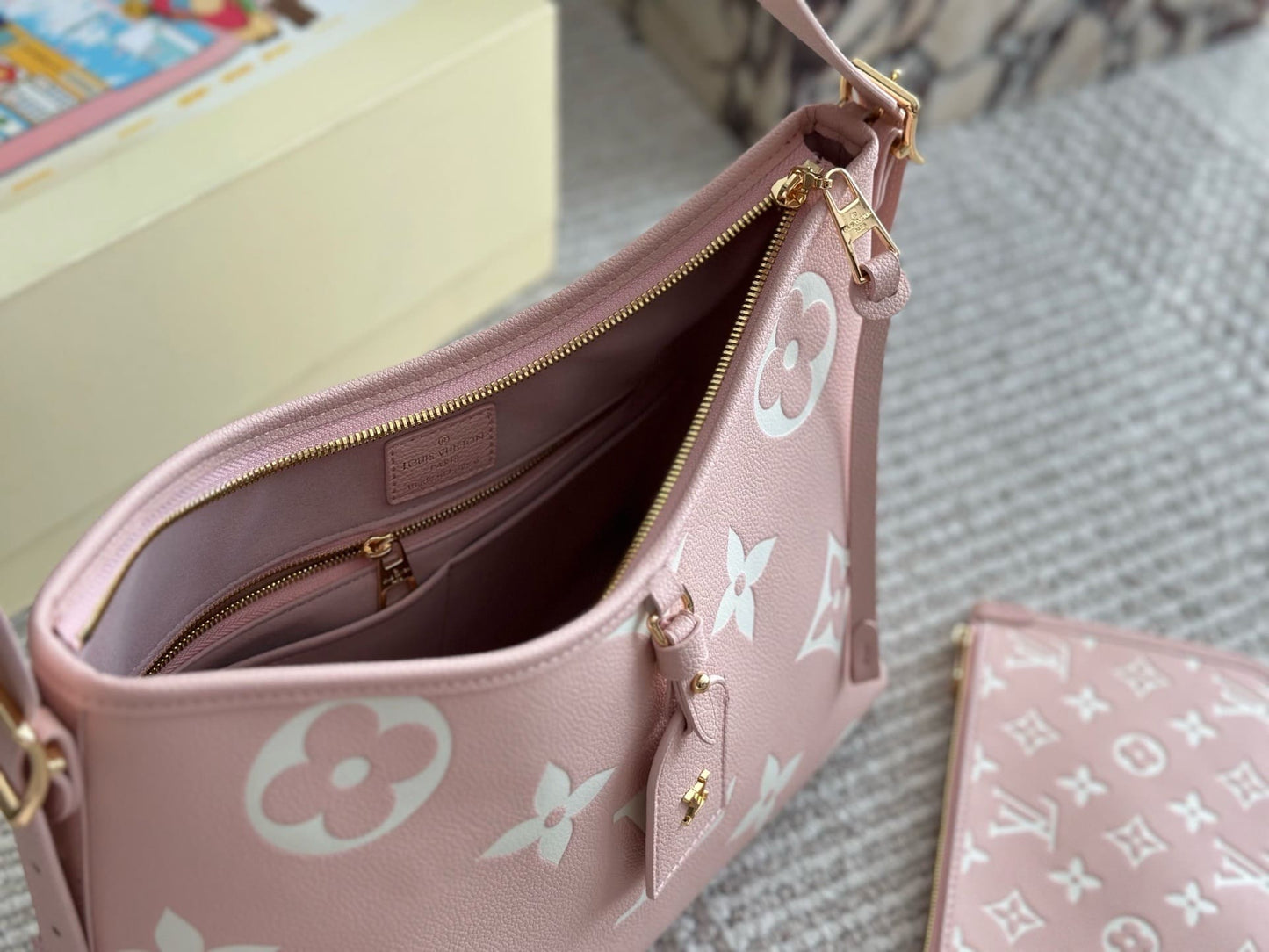 Louis Vuitton M14209 CarryAll PM