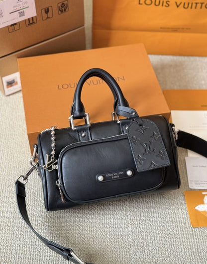 Louis Vuitton M13988 Keepall Cargo Bandoulière 25