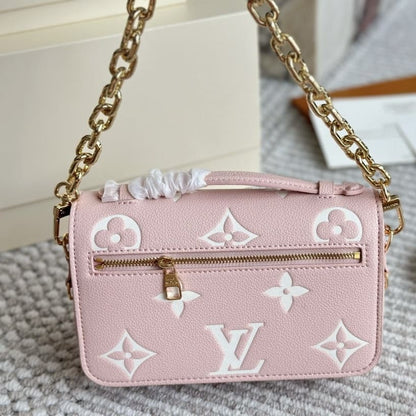 Louis Vuitton M14208 Pochette Métis East West