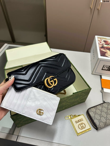 GUCCI GG Marmont super mini bag