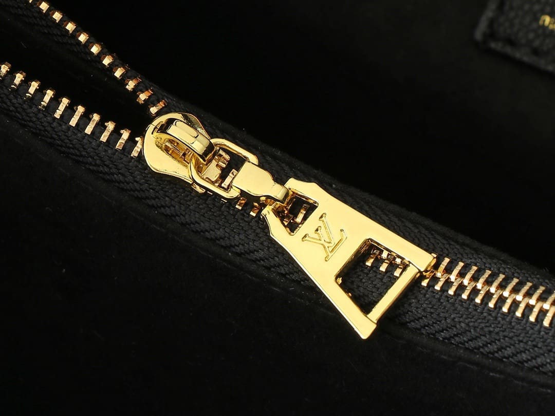 Louis Vuitton M11393 Babylone Tote PM