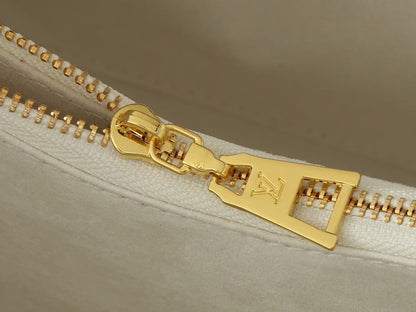 Louis Vuitton M11394 Babylone Tote PM