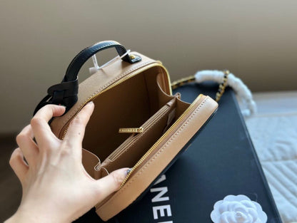 Chanel Caviar Quilted Medium CC Filigree Vanity Case Beige Black